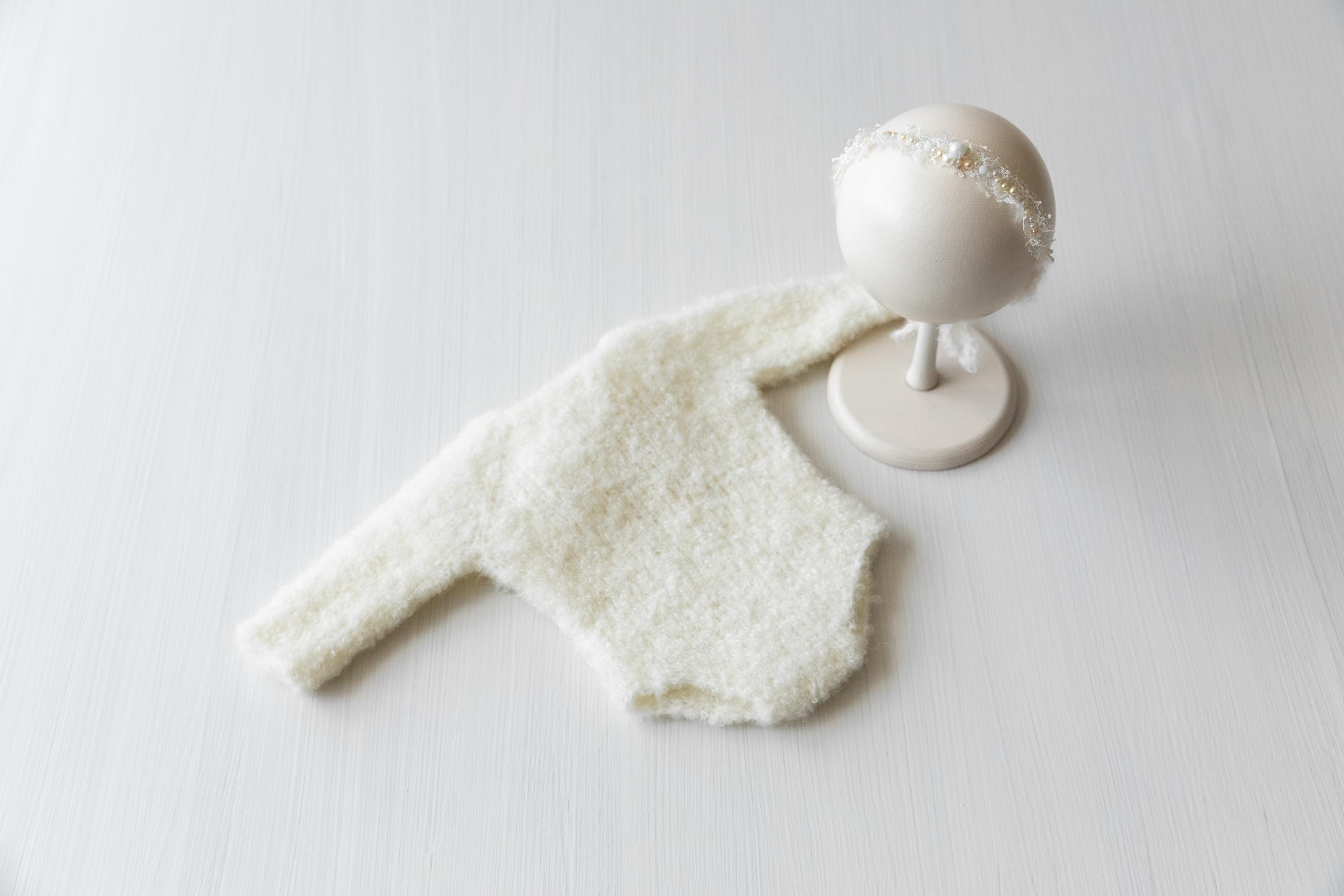 Boucle Newborn Crochet Romper and Girl Headband, Newborn Knit Outfit Girl, Newborn Girl Coming Home Outfit Crochet, Newborn Photography prop