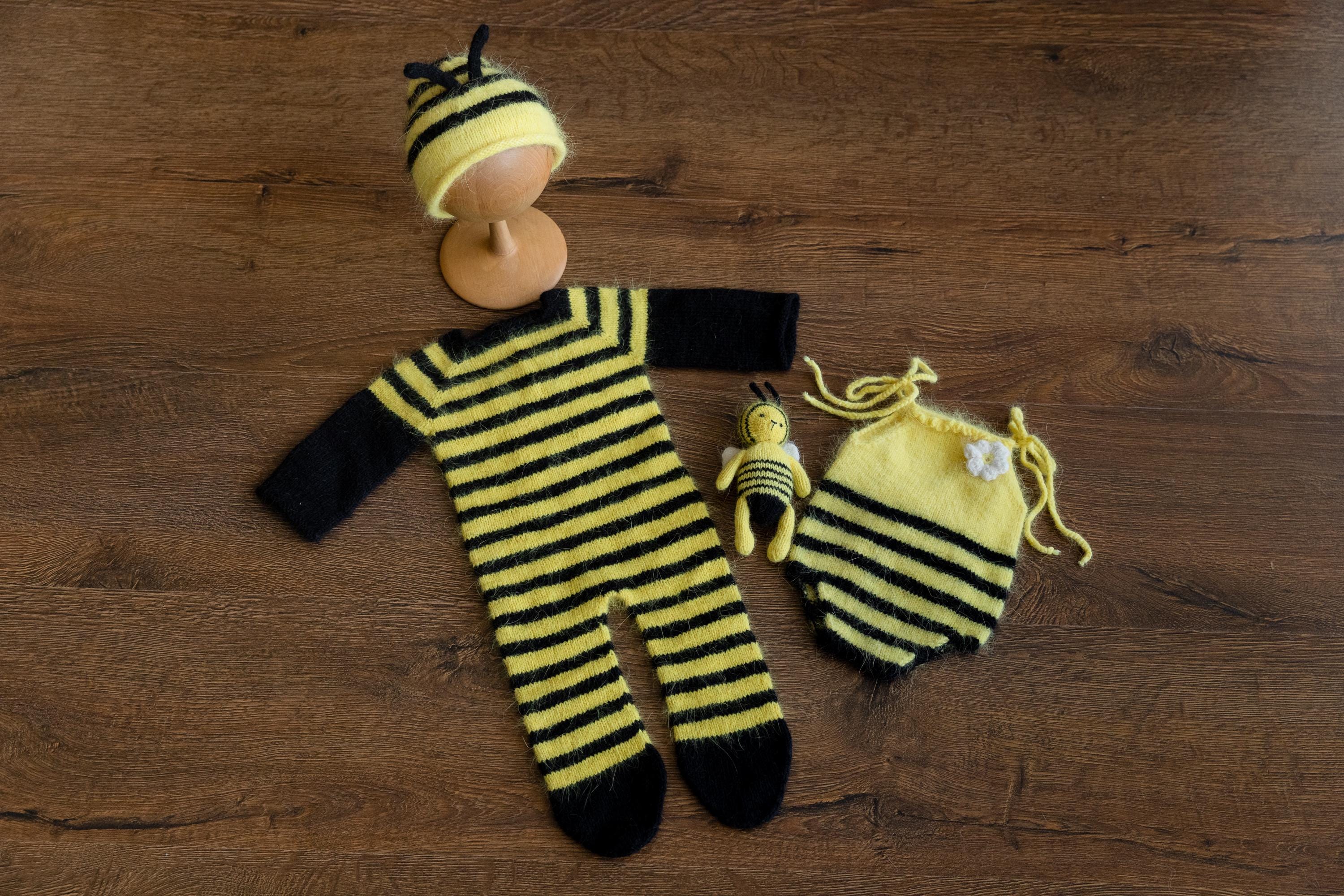 Newborn Bee Costume Photo Props, Bee Newborn Photography props, Baby Bumblebee Outfit, Newborn Coming Home Outfit, Newborn Halloween Outfit