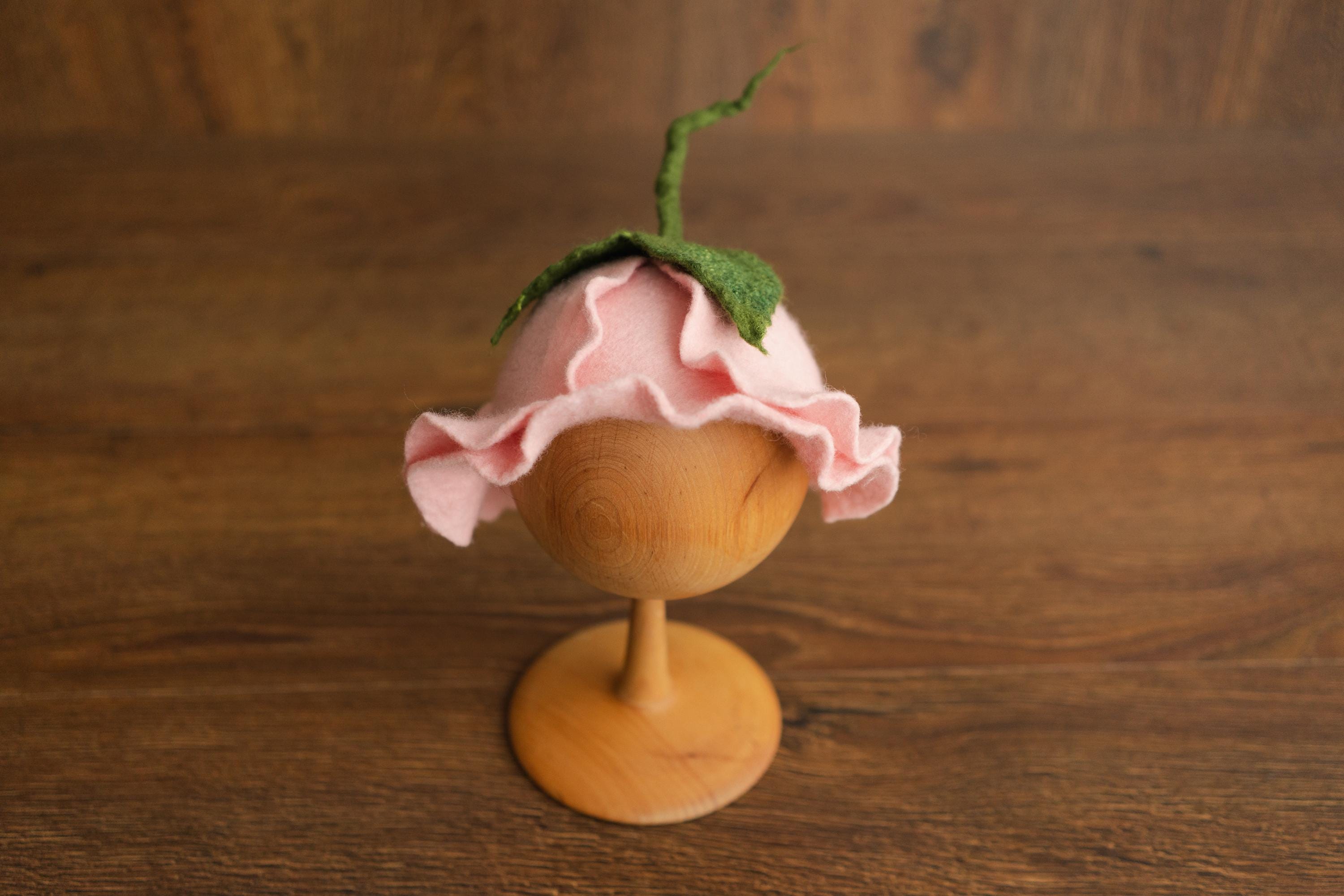 Baby Flower Felt Hat, Flower Newborn Merino Wool Felted Rug Set with Felted Hat for Girl, Newborn Photography props,Newborn Felted Props Set