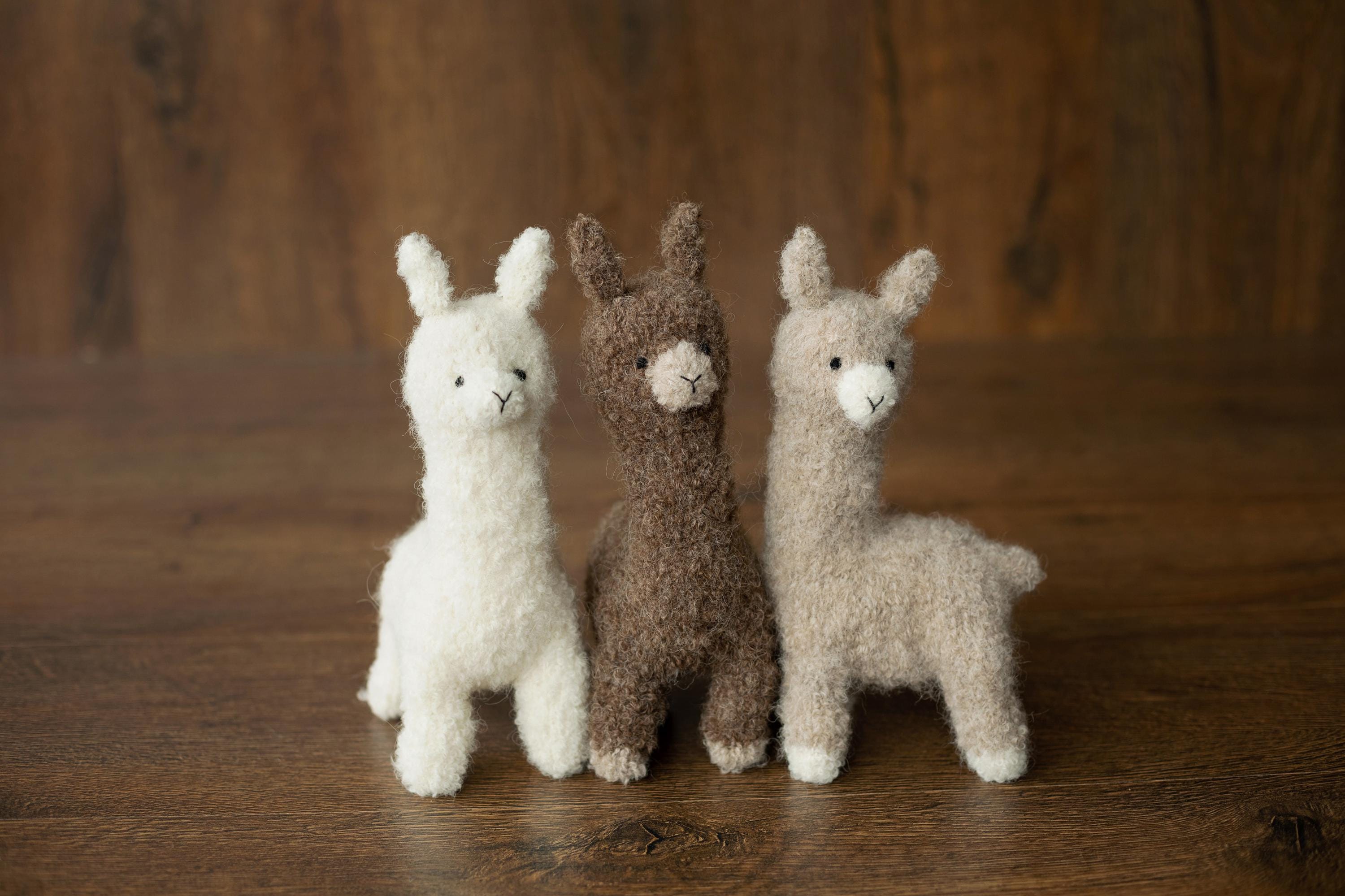 Boucle Knit Alpaca Toy: Soft Handmade Plush for Newborn Photography and Baby Gifts, Newborn Alpaca Toy Baby Shower Gift, Llama Toy for Kids