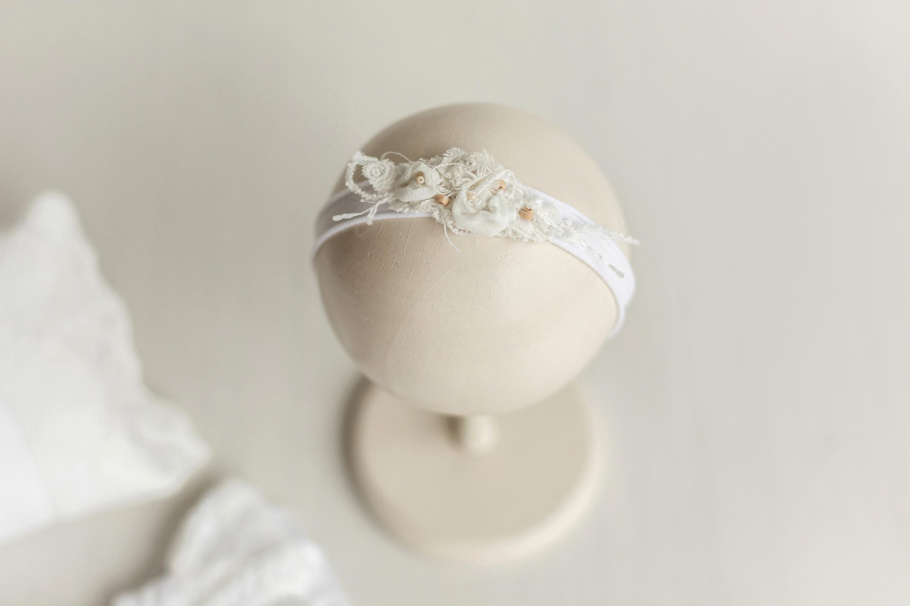 Baby Girl Linen Romper with Delicate Ruffle Sleeves and Natural Lace Details for Newborn Photography Outfit, Baptism & Special Occasions