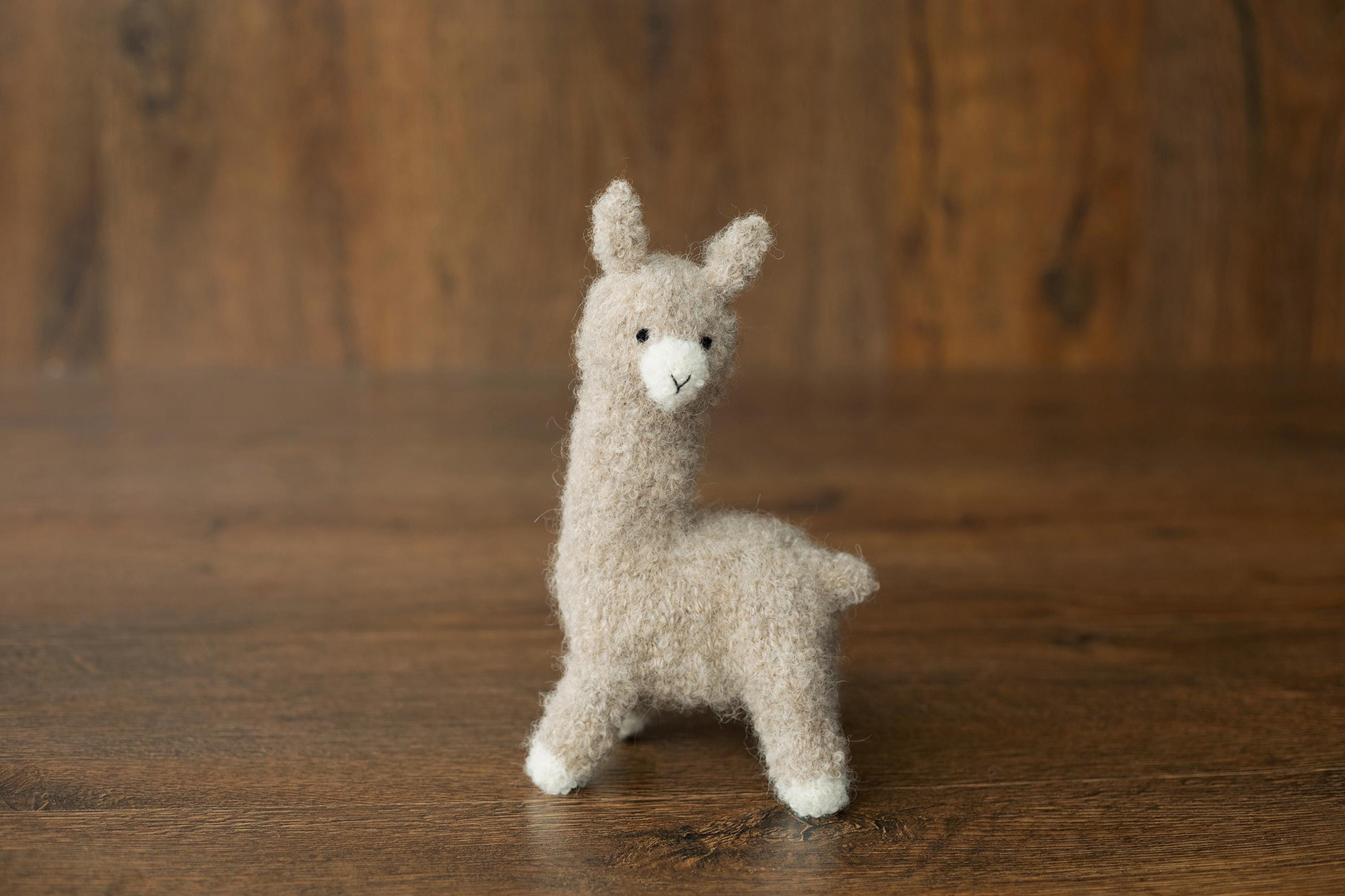 Boucle Knit Alpaca Toy: Soft Handmade Plush for Newborn Photography and Baby Gifts, Newborn Alpaca Toy Baby Shower Gift, Llama Toy for Kids