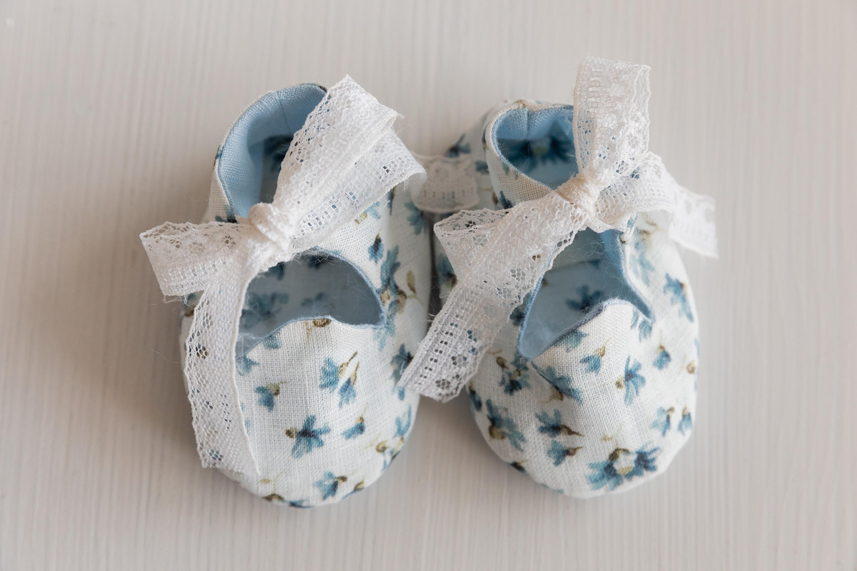 Linen Baby Girl Shoes with Delicate Lace Bow: Newborn Coming Home Outfit, Baptism & Photography Props