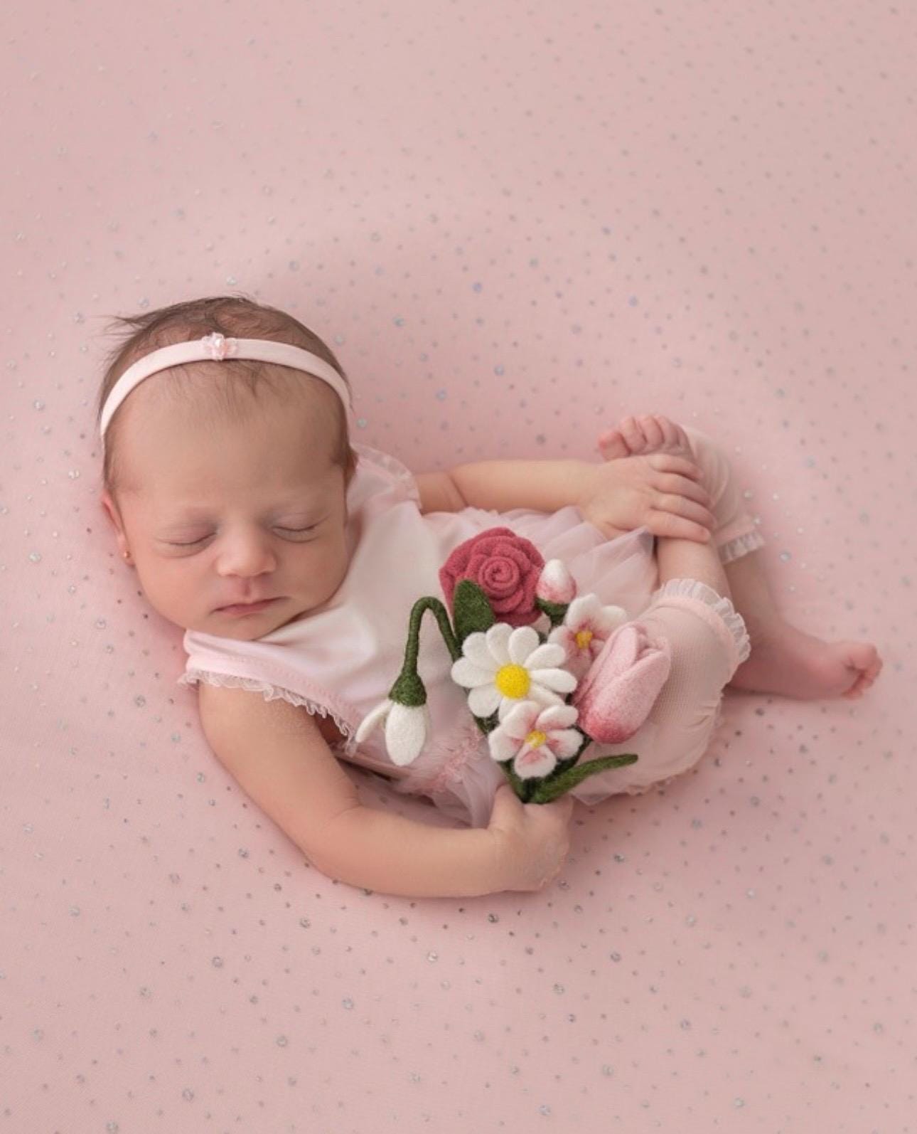 Newborn Felted Flowers Photo Toy, Needle Felted Mini Flowers, Newborn Felted Props for Girl, Newborn Photography Props, Felt Flower Decor