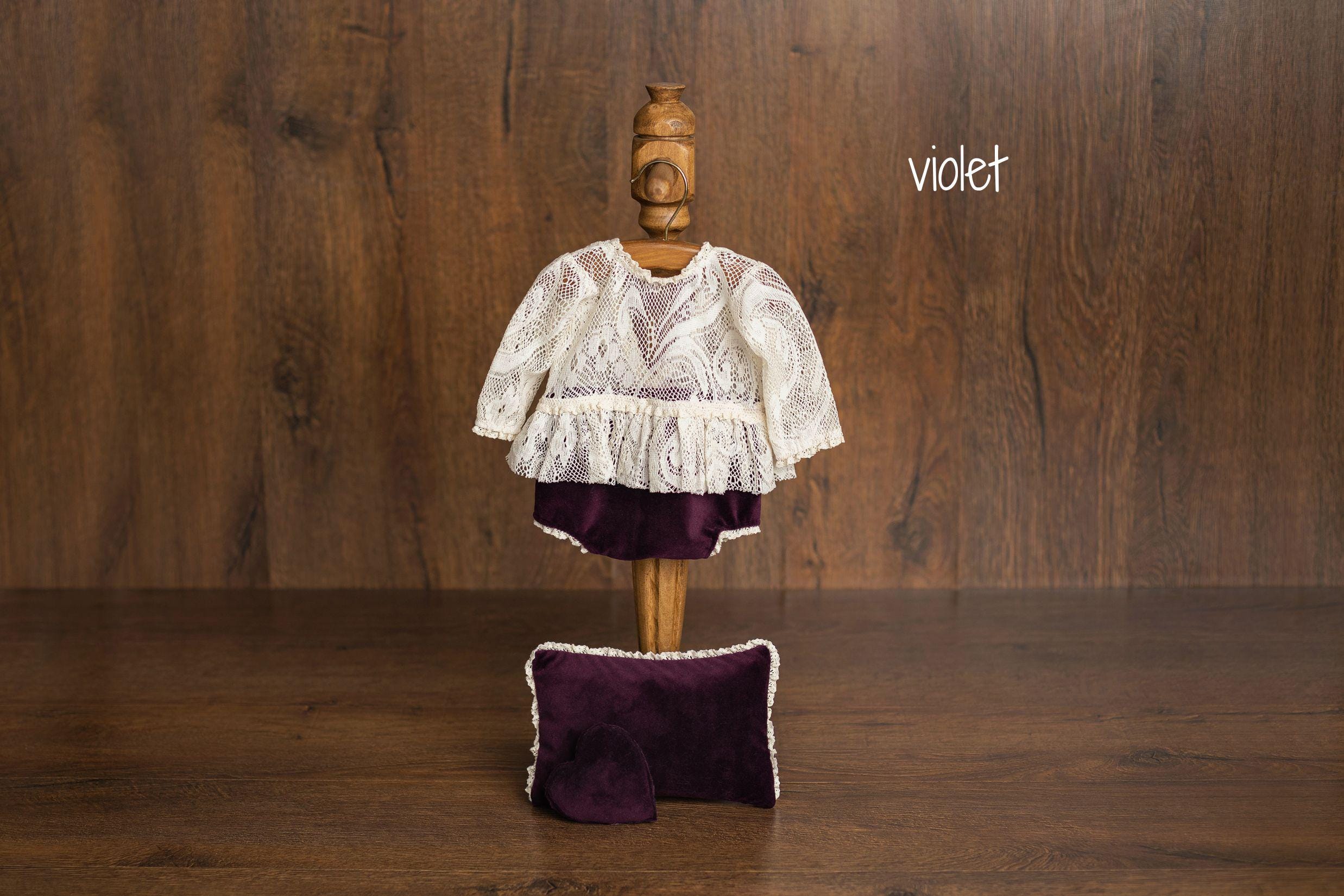 Newborn Girl Outfit with Photo Pillow, Newborn Girl Coming Home Outfit, Newborn Photography props, Newborn Posing pillow,Newborn Girl Romper