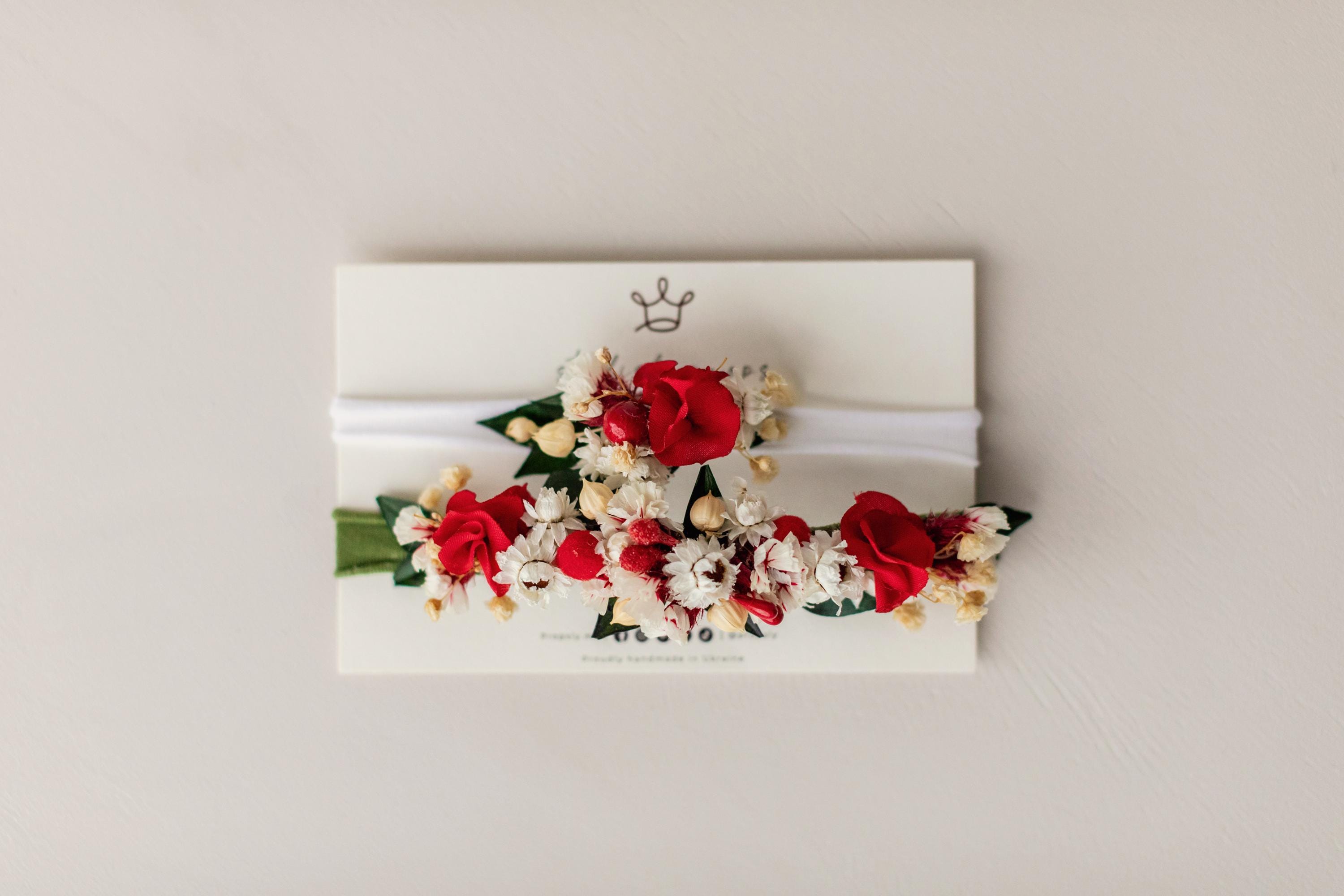 Christmas Newborn Girl Floral Headband, Dried Flower Baby Headband, Christmas Baby Girl Outfit, Holiday Newborn Photo Prop