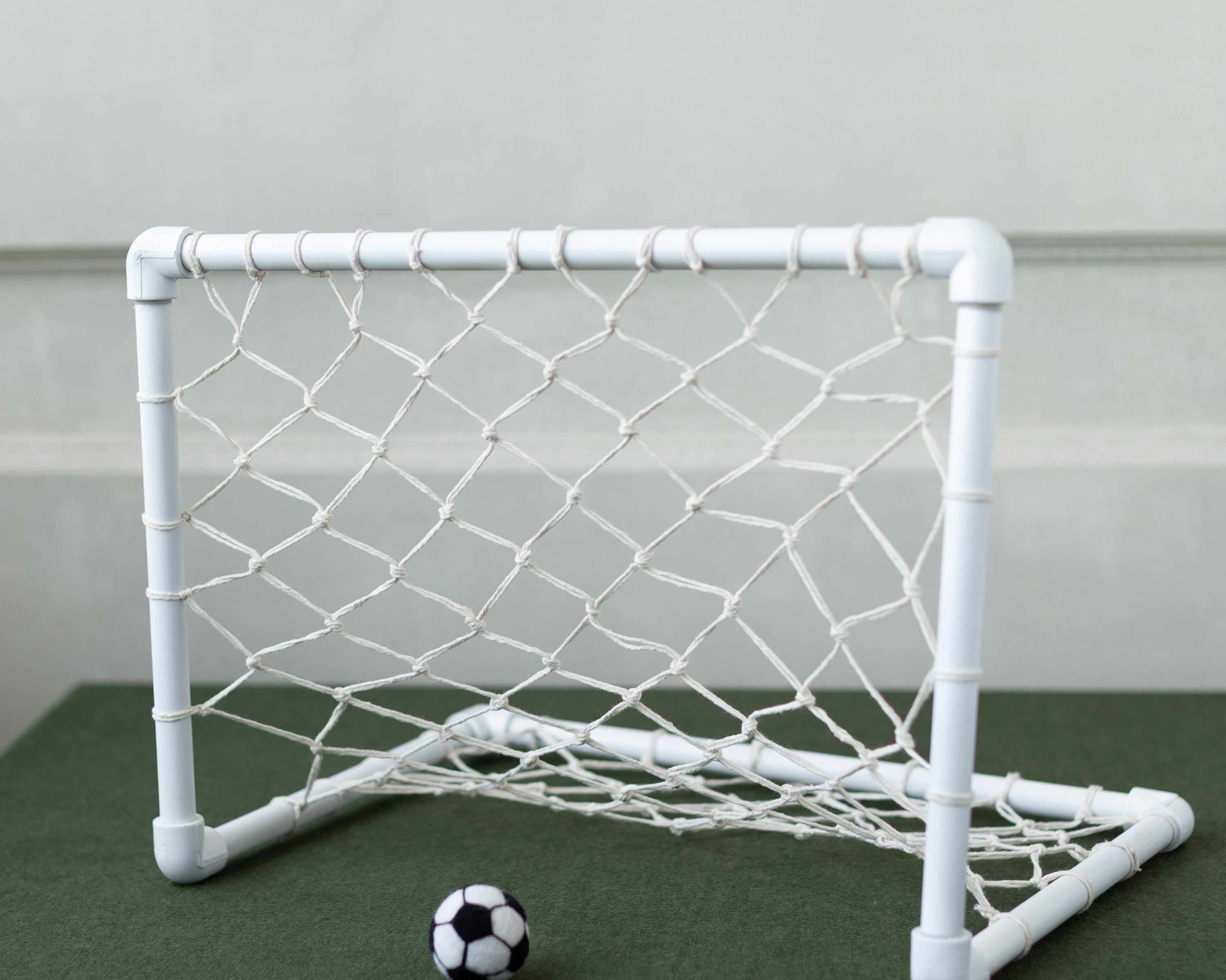 Newborn Soccer Photo Props Set, Baby Football Boots, Felted Wool Ball and Mini Soccer Goal, Sports Newborn Photography Props