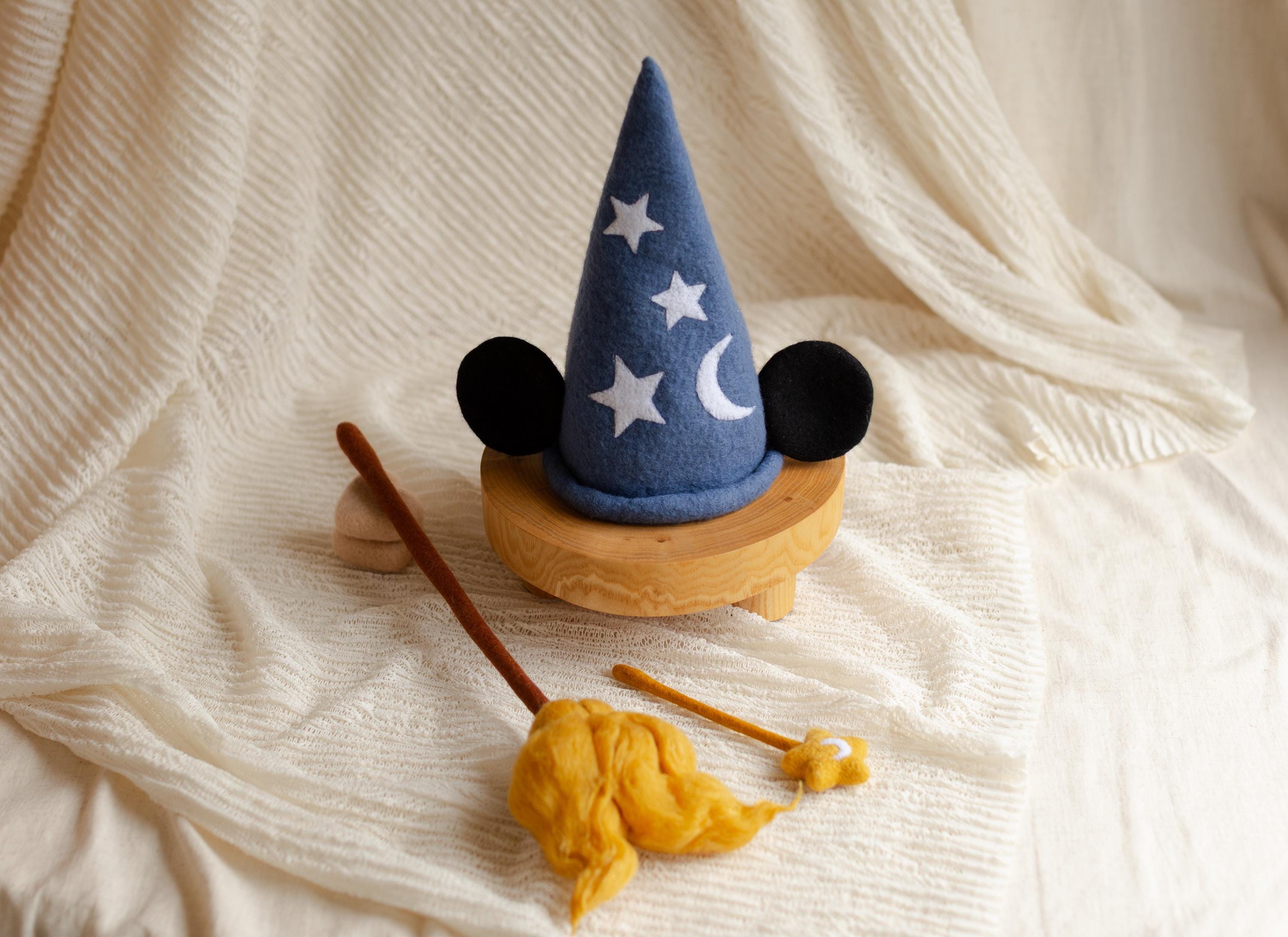 Newborn Magic Wizard Costume Cartoon Photo Props, Felted Wool Sorcerer Hat with Broom and Magic Star Wand, Baby Halloween Holiday Photoshoot