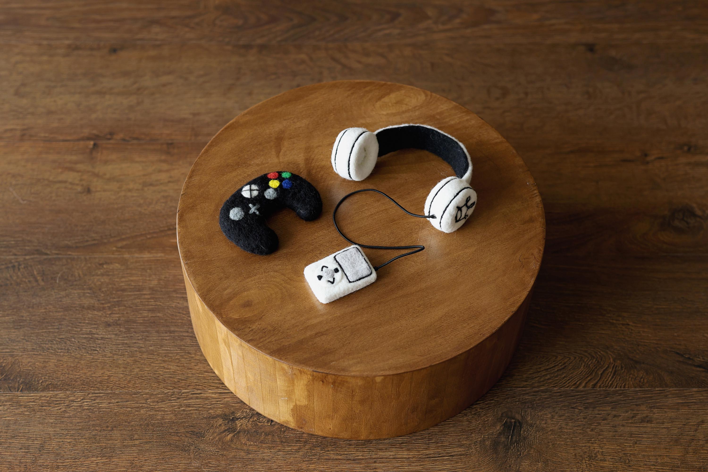Felted Wool Music Player, Headphones & Game Controller Newborn Photography Props, Gamer Baby Shower Gift, Music Lover Gift