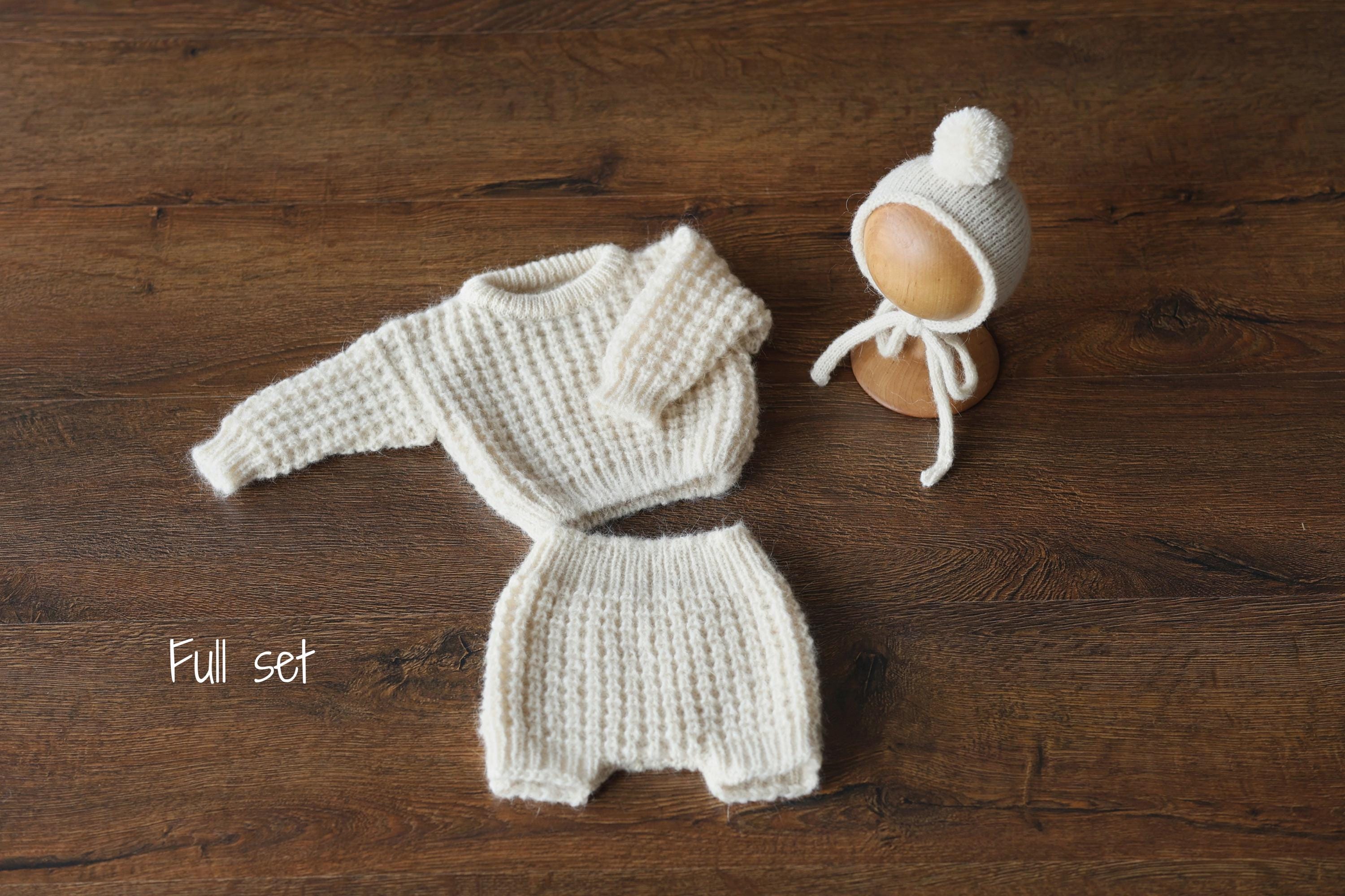 Soft Mohair Newborn Sweater and Knit Outfit Set, Unisex Baby Sweater with Bloomers and Bonnet, Newborn Photography Outfit