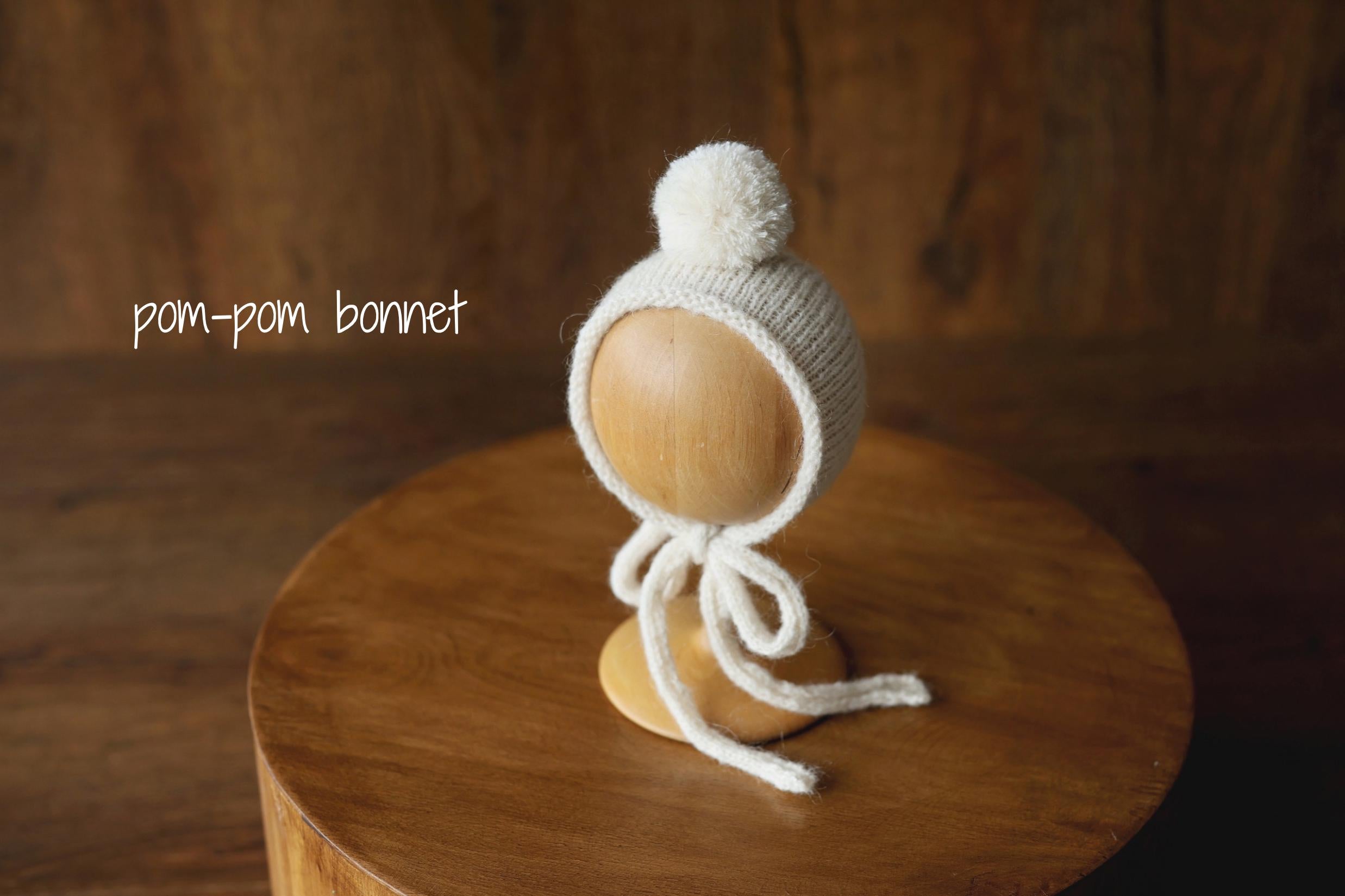 Soft Mohair Newborn Ruffle Knit Bloomers, Baby Knitted Shorts, Knit Diaper Cover, Newborn Photography Outfit, Unisex Baby Bloomers