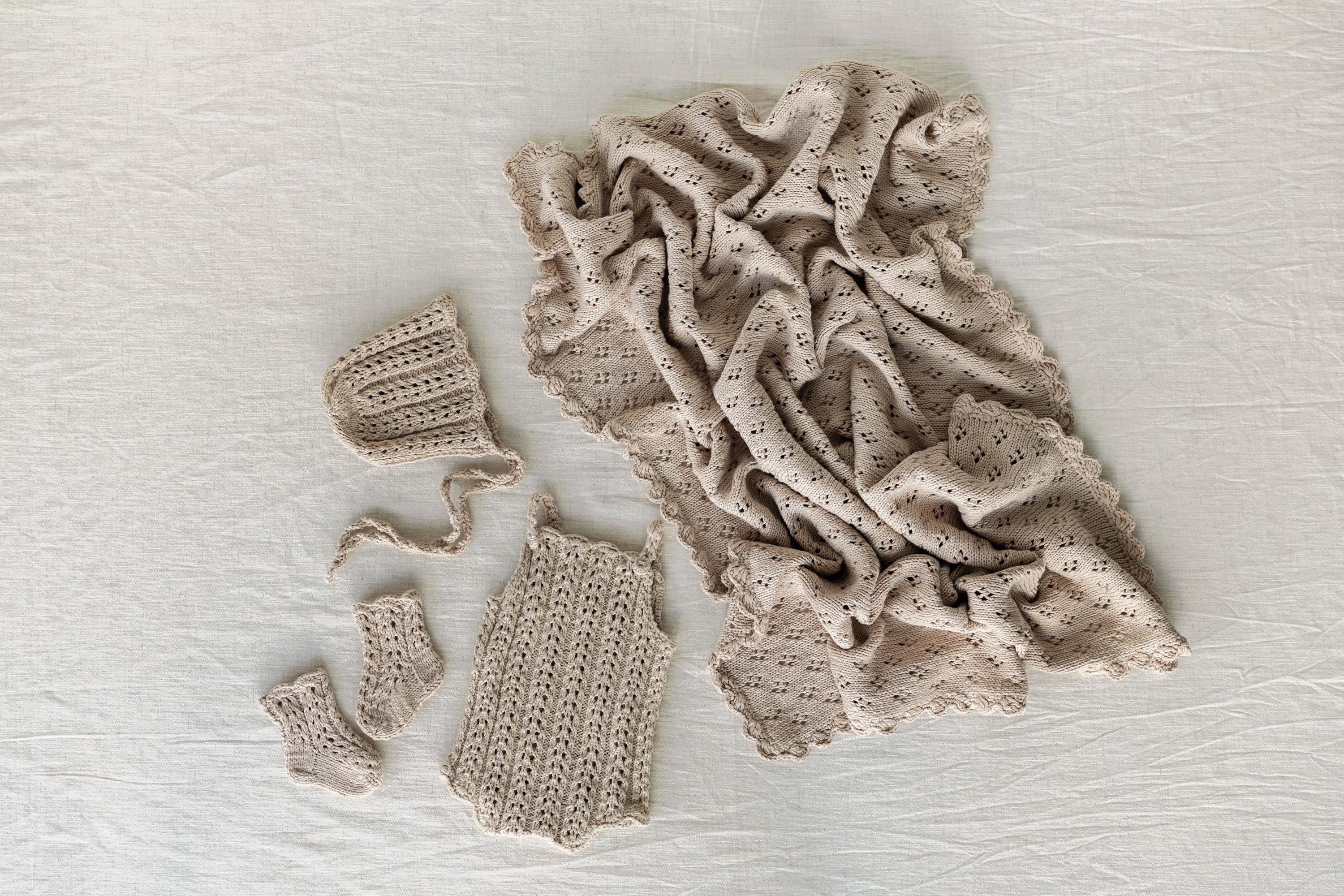 Organic Cotton Newborn Knit Outfit, Baby Knitted Romper with Bonnet and Socks, Unisex Newborn Photography Outfit, Baby Shower Gift