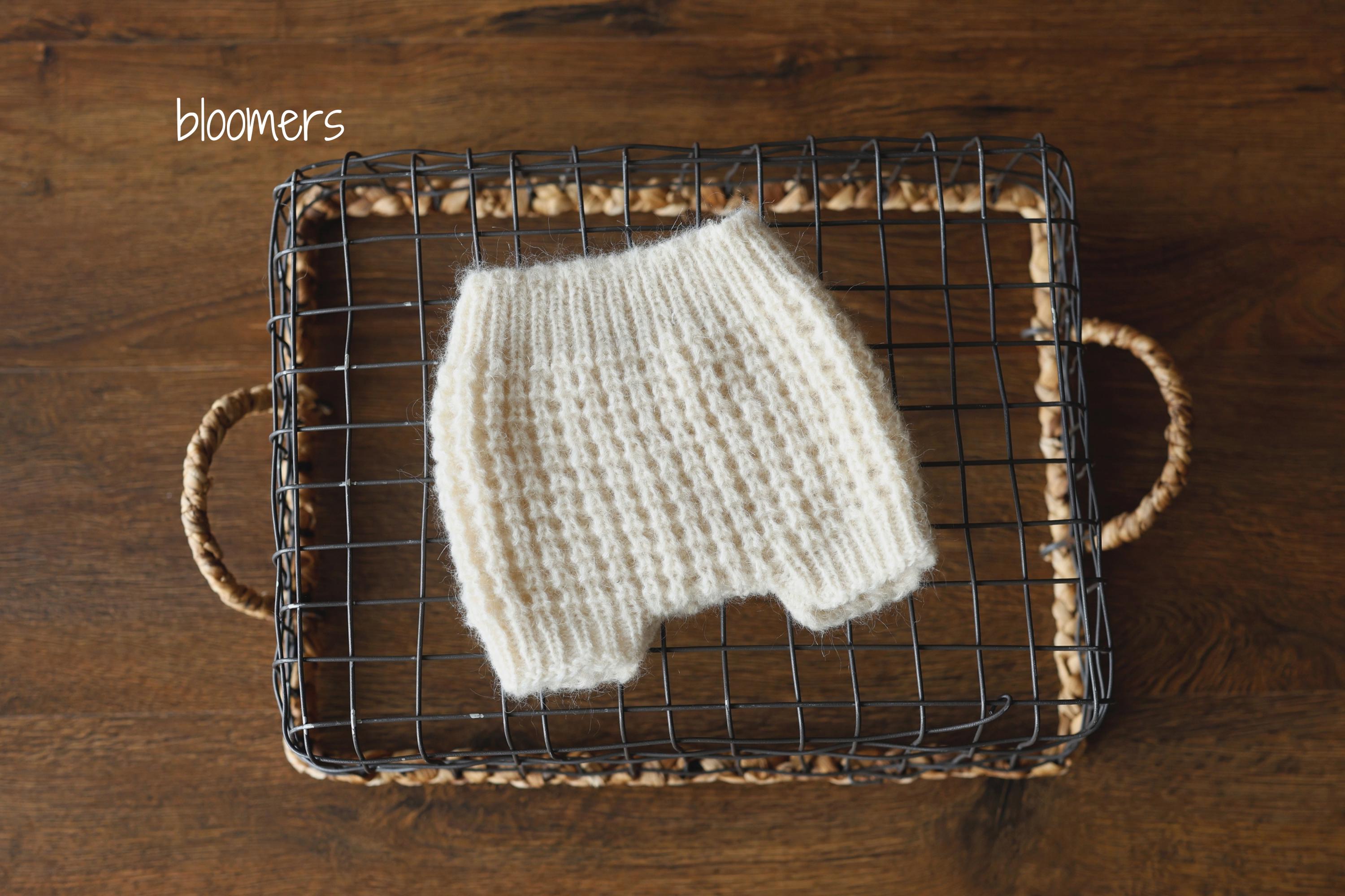 Soft Mohair Newborn Sweater and Knit Outfit Set, Unisex Baby Sweater with Bloomers and Bonnet, Newborn Photography Outfit