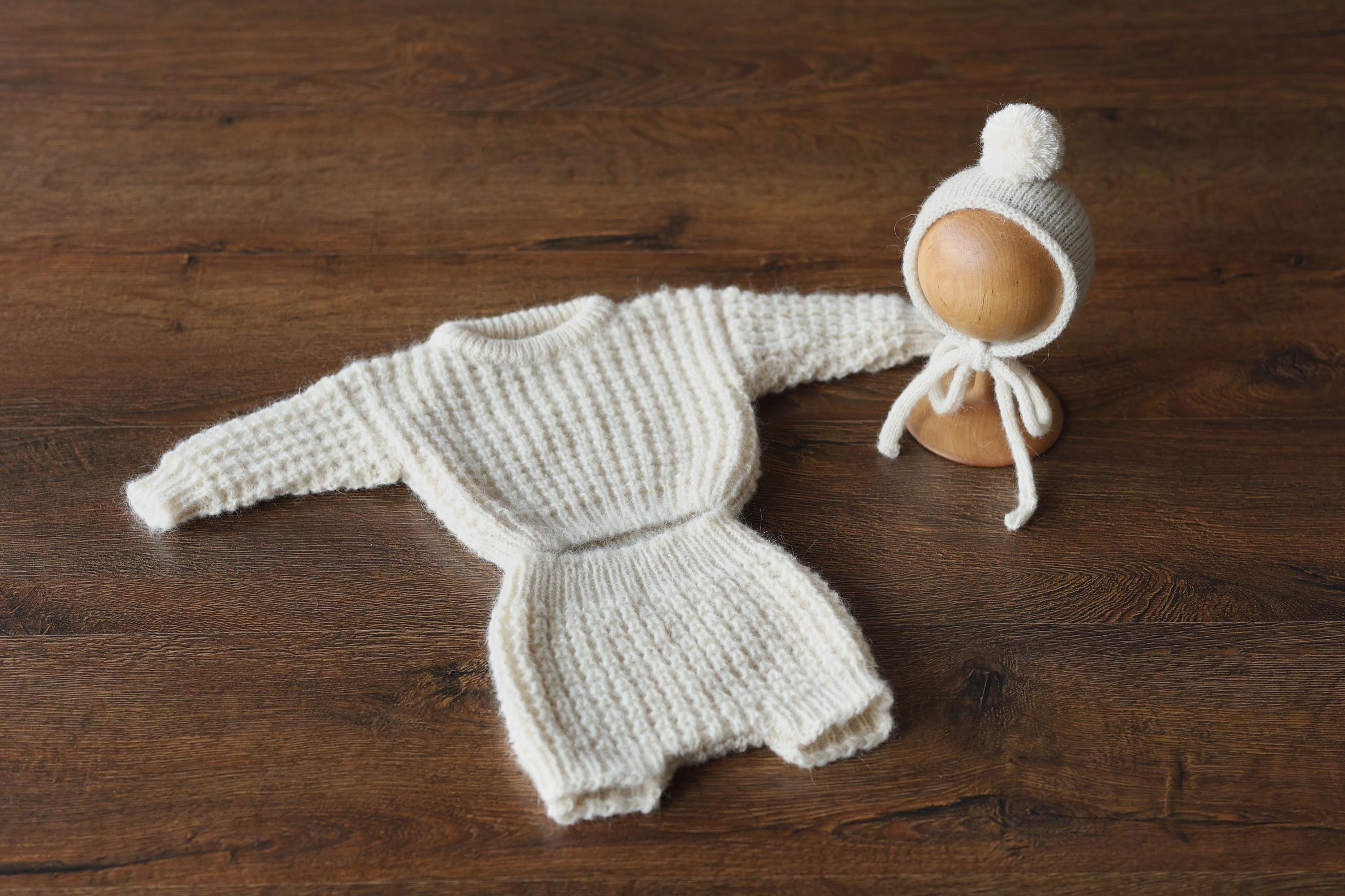 Soft Mohair Newborn Sweater and Knit Outfit Set, Unisex Baby Sweater with Bloomers and Bonnet, Newborn Photography Outfit
