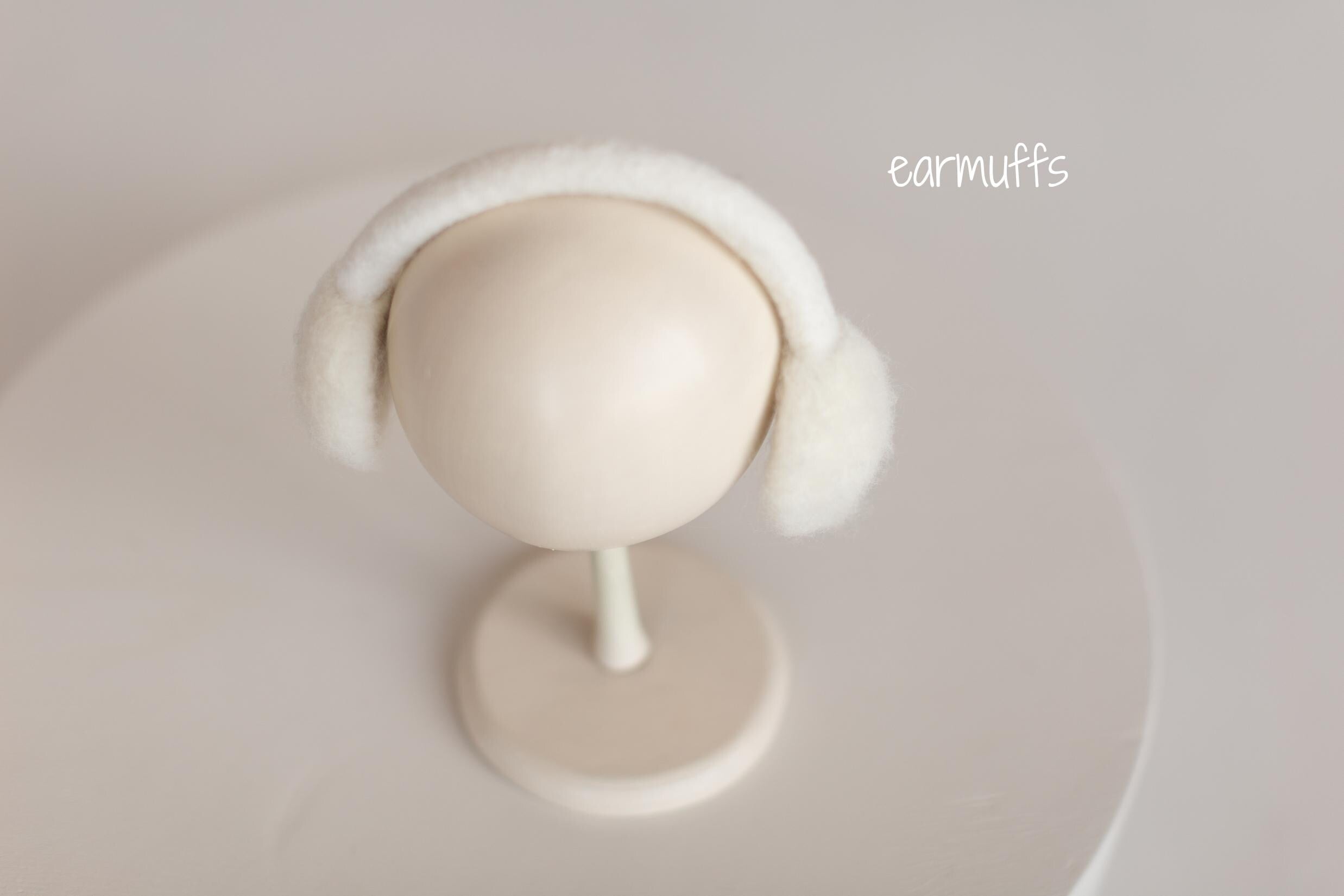 Felted Wool Ice Skates and Earmuffs for Newborn Photography Props, Winter Baby Photoshoot Accessories, Christmas Newborn Photo Outfit