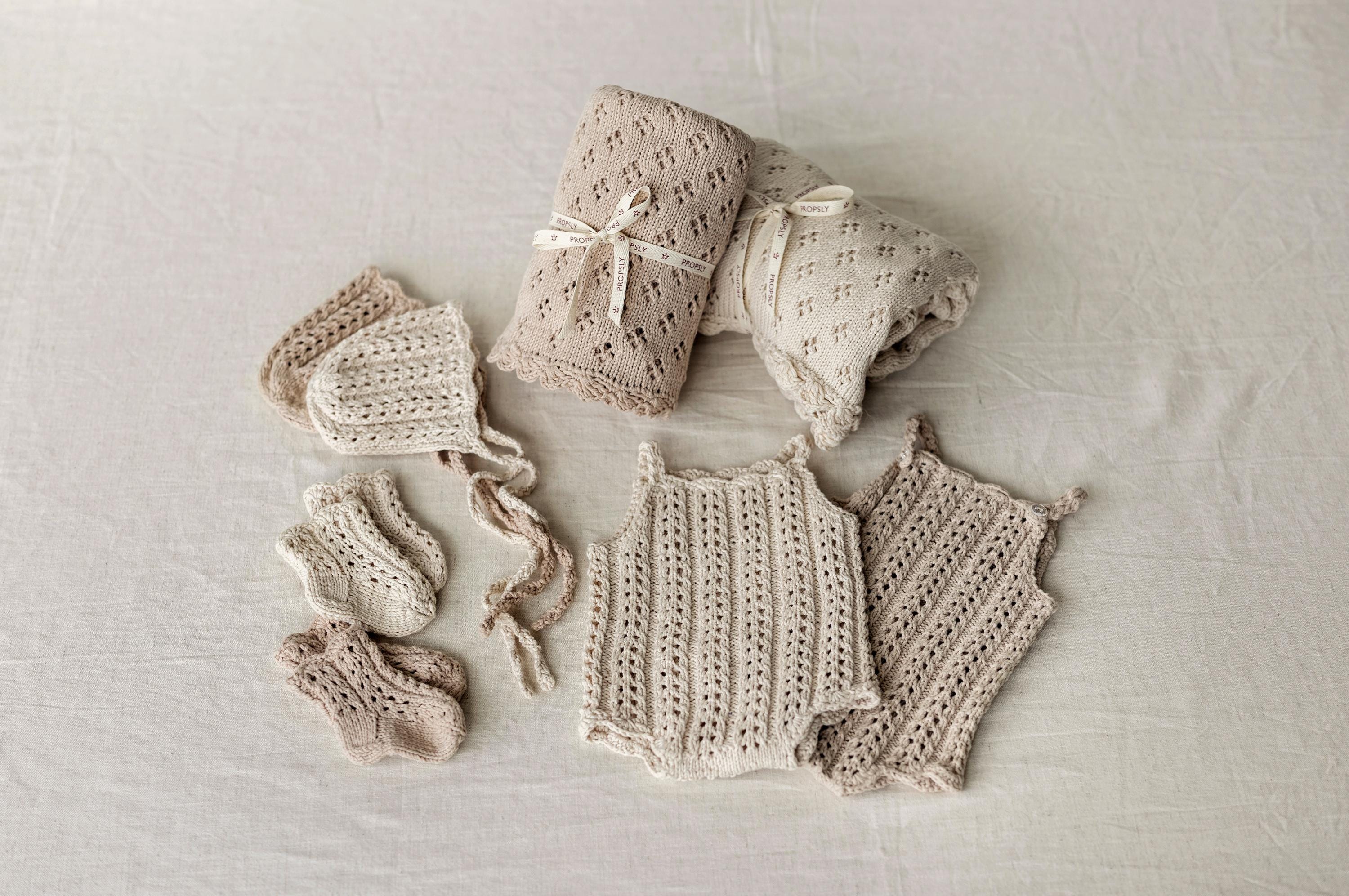 Organic Cotton Newborn Knit Outfit, Baby Knitted Romper with Bonnet and Socks, Unisex Newborn Photography Outfit, Baby Shower Gift