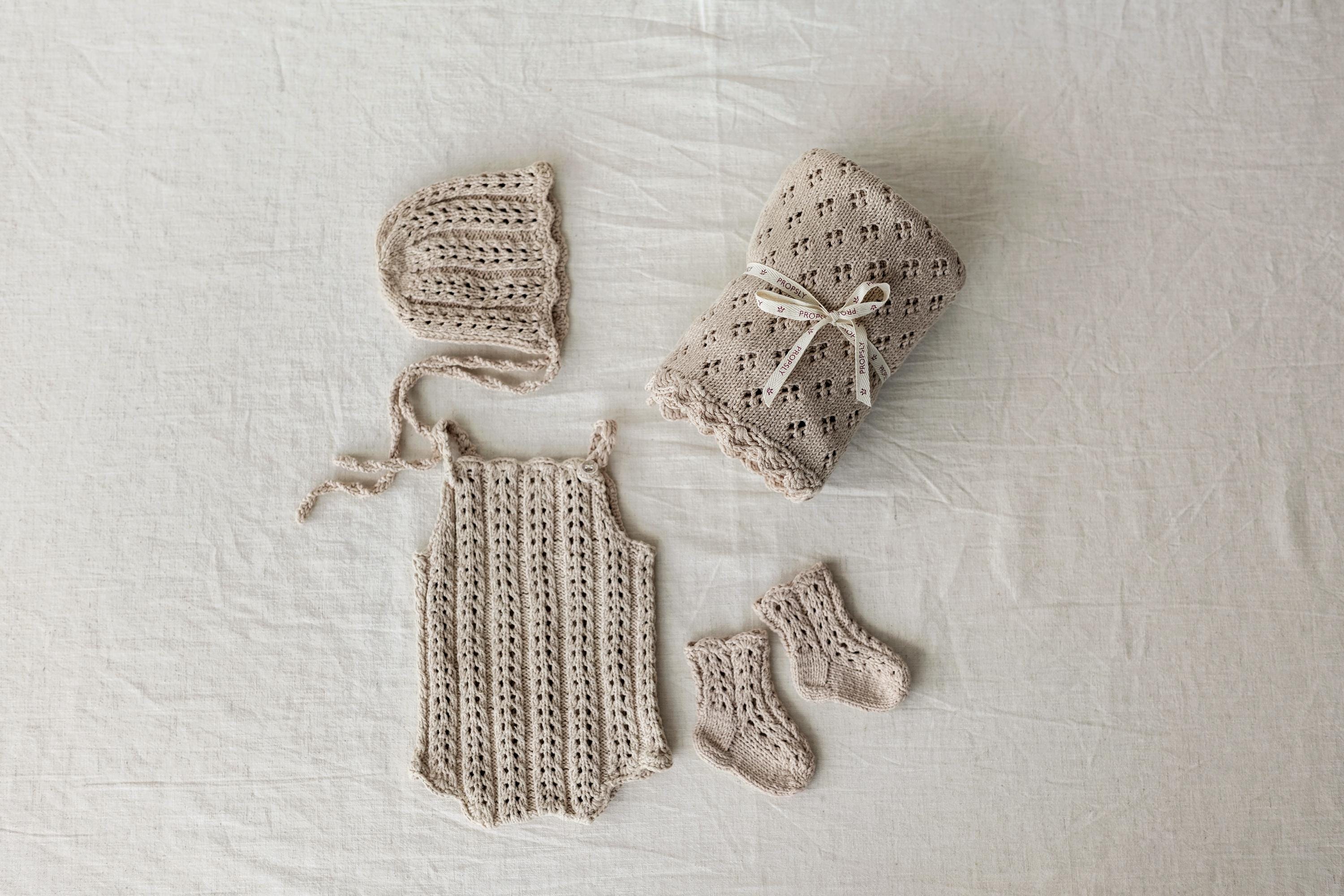 Organic Cotton Newborn Knit Outfit, Baby Knitted Romper with Bonnet and Socks, Unisex Newborn Photography Outfit, Baby Shower Gift