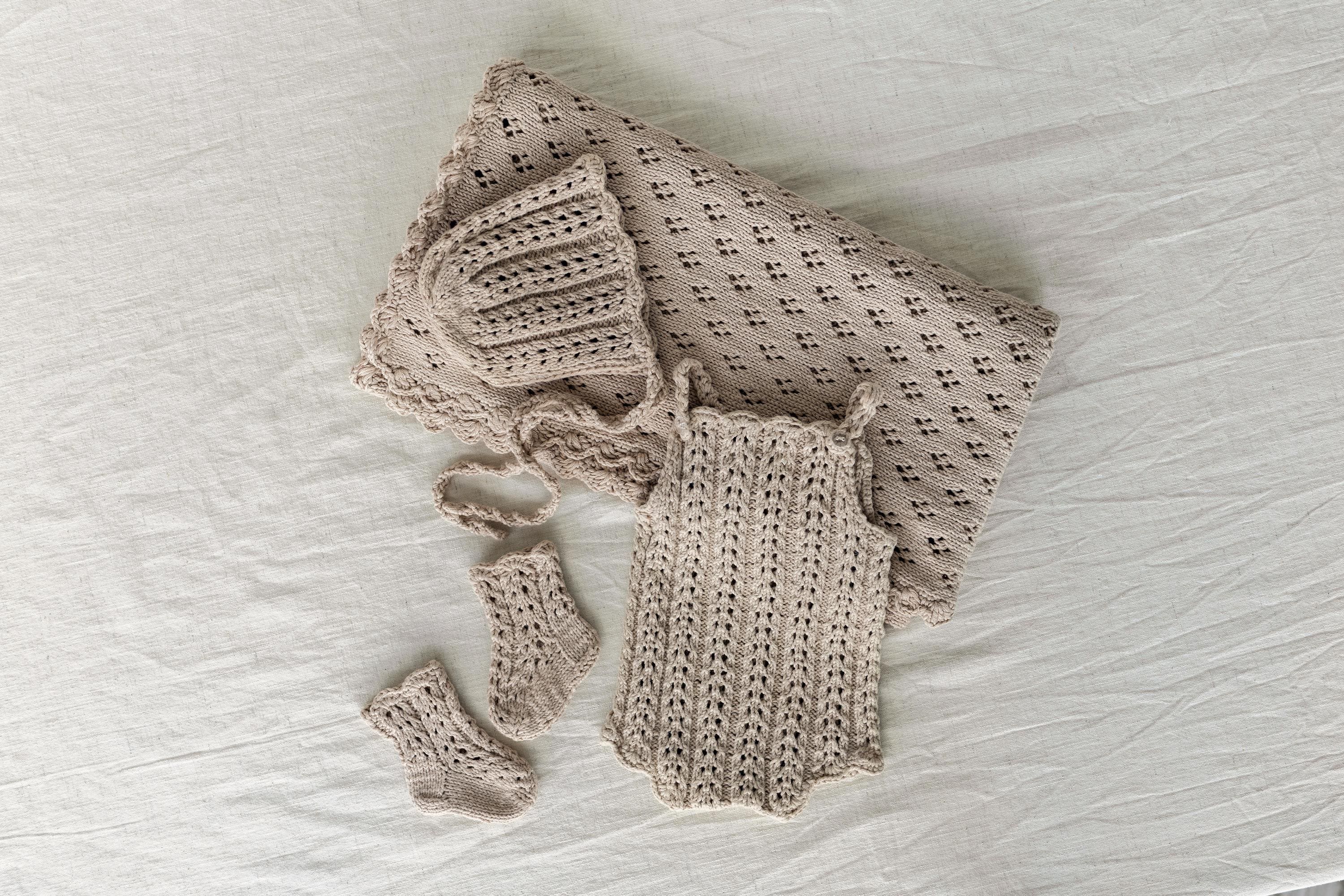 Organic Cotton Newborn Knit Outfit, Baby Knitted Romper with Bonnet and Socks, Unisex Newborn Photography Outfit, Baby Shower Gift