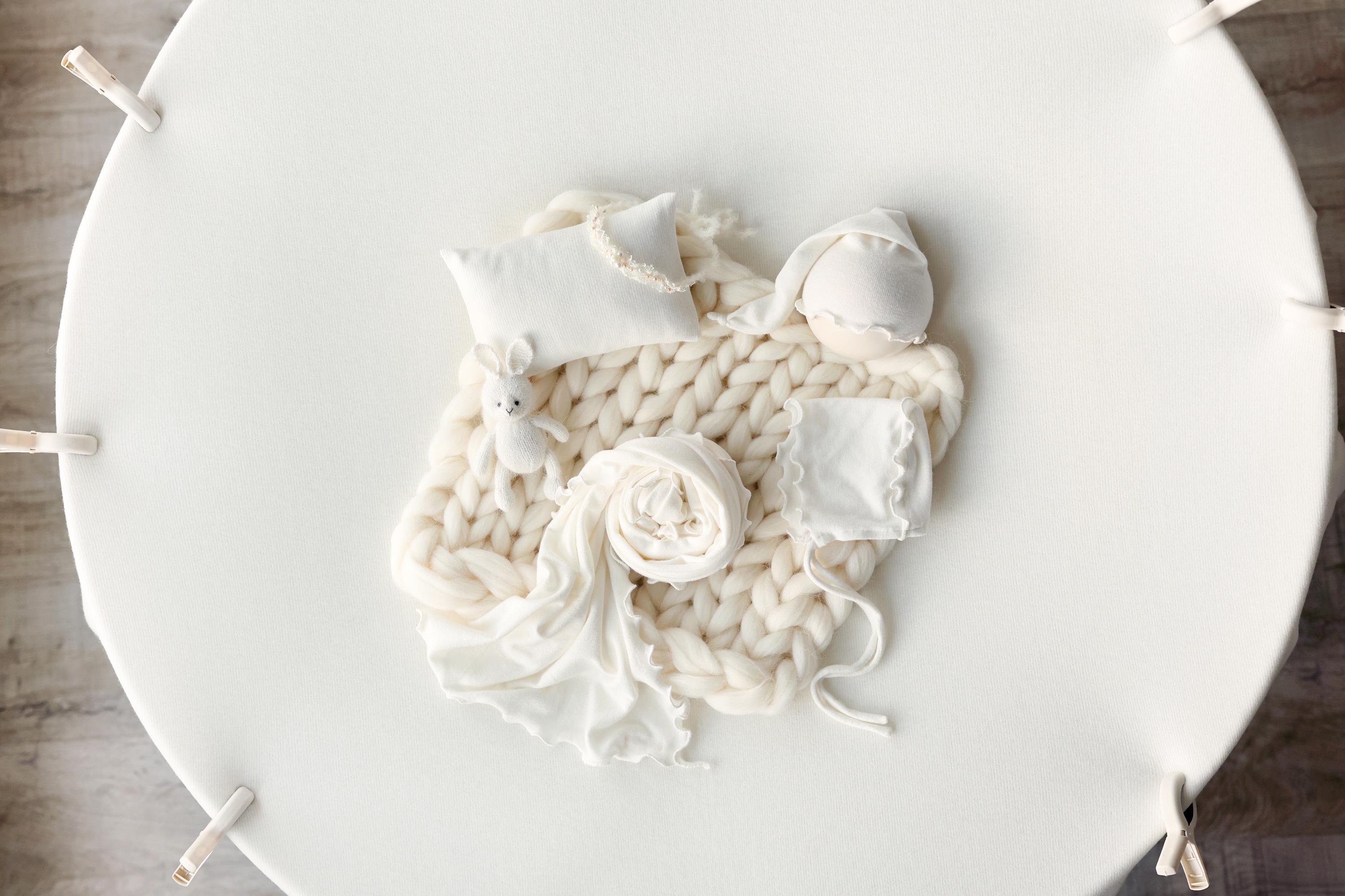 White Newborn Photography Props Set, Light Ribbed Posing Fabric Backdrop with Merino Wool Blanket and Matching Newborn Props for photography