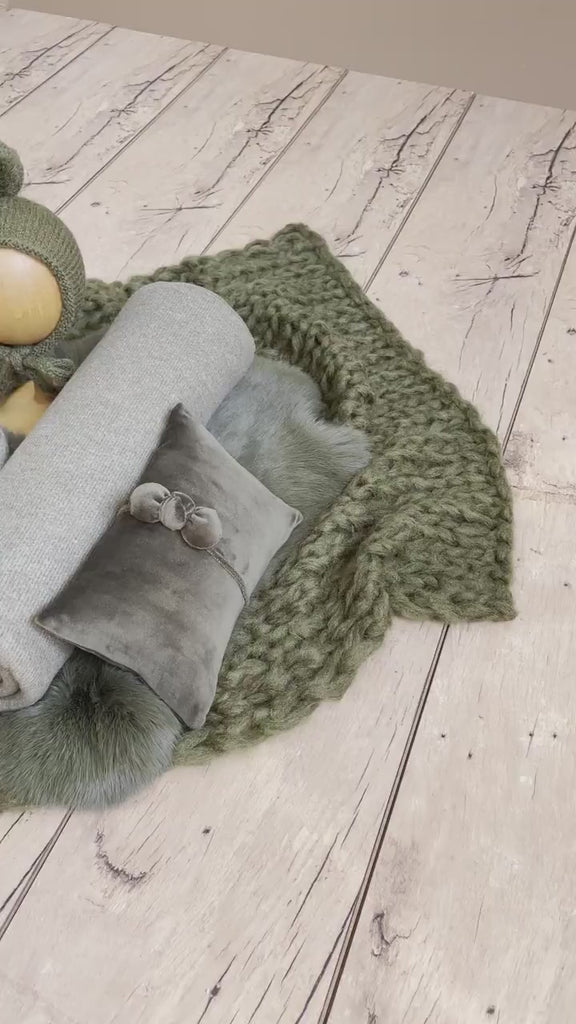 Moss Green Newborn Photography Props, Newborn Knitted Bonnet and Wool Blanket, Newborn Posing Pillow, Newborn Posing Fabric Backdrop Beanbag