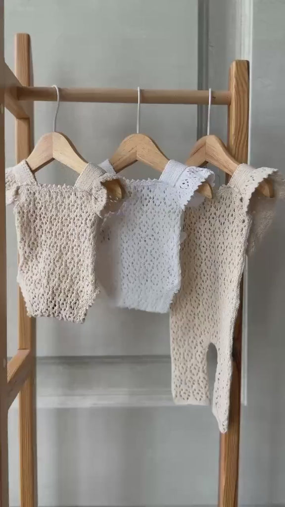 Crochet Newborn Ruffle Romper for Girl, Newborn Knitted Outfit for Girl, Newborn Photography Props, Crochet Coming Home Outfit for Girl