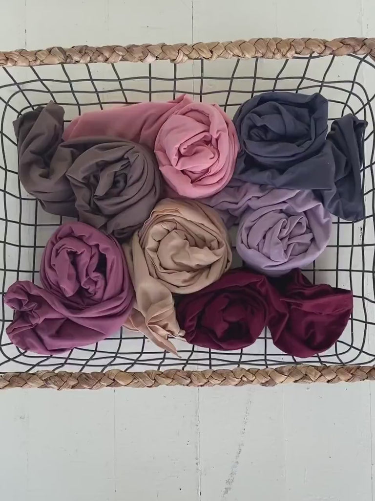 Super Stretch Newborn Posing Fabric Wrap – Standard & Extra-Long Sizes – Matching Merino Wool Blanket Option for Newborn Photography Props