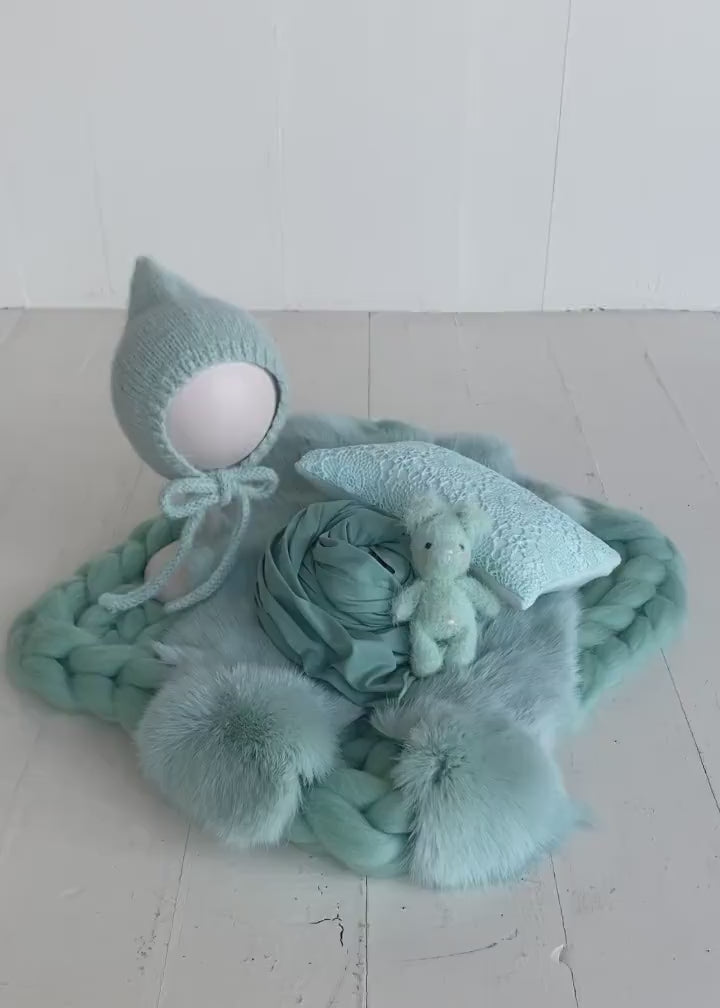 Mint Green Newborn Photography Props, Newborn Merino Wool Blanket, Newborn Posing Wrap, Newborn Posing Pillow, Newborn Bonnet Hat Kntted
