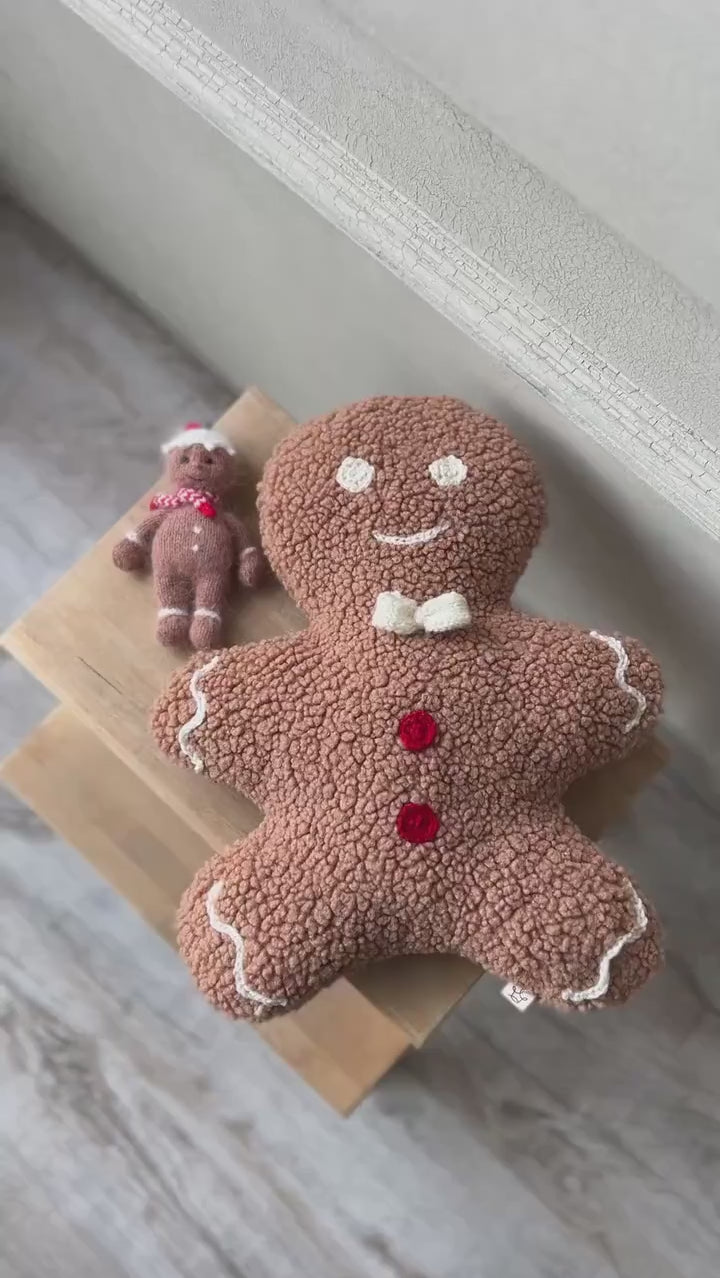 Christmas Gingerbread Pillow Decor, Plush Gingerbread Man Pillow for Christmas Newborn Photography props, Newborn Gingerbread Man Photo Prop