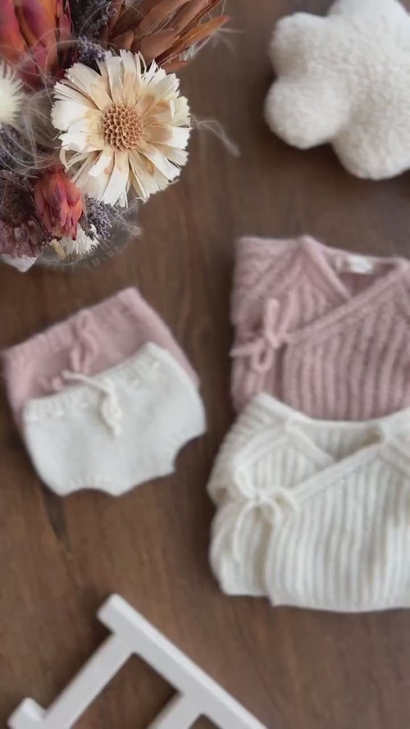 Unisex Baby Knitted Cardigan and Bloomers, Newborn Photography Outfit, Newborn Sweater, Newborn Diaper Cover, Newborn Coming Home Outfit